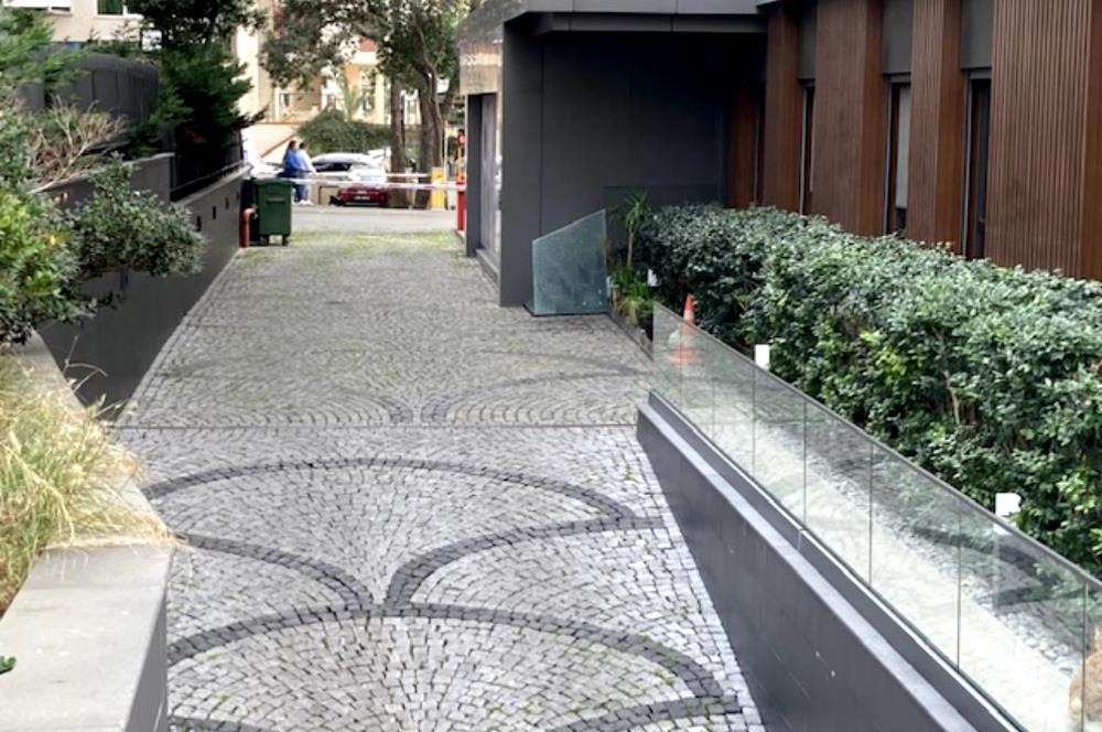 ERENKÖY DİVAN'A KOMŞU,BAĞDAT CADDESİ 2.BİNA,HAVUZLU,ÖZEL DEKORLU,SATILIK