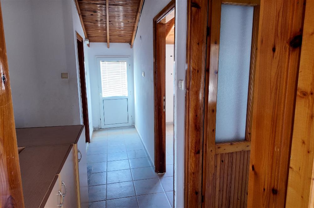 KUŞADASI MERKEZE VE PLAJA YAKIN HAVUZLU SİTEDE SATILIK 5+1 VİLLA