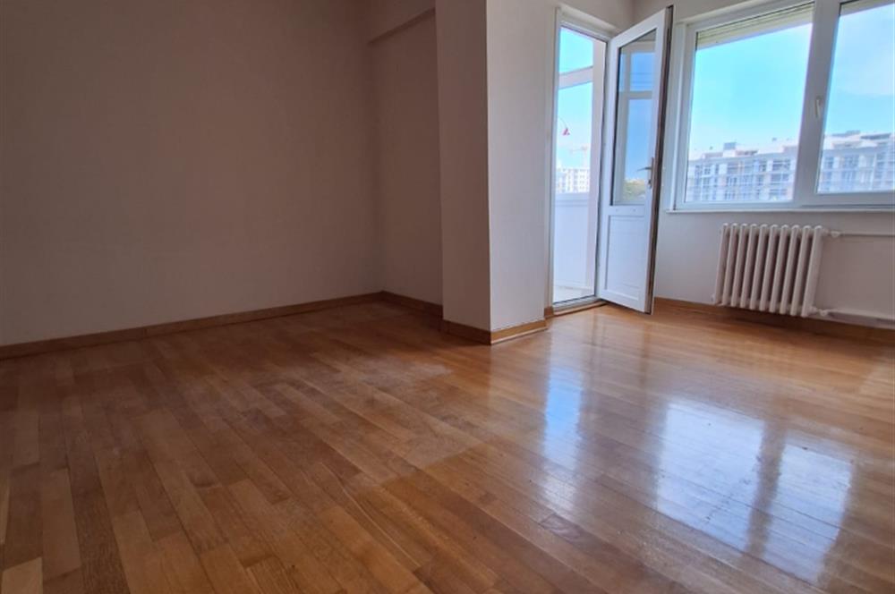 KADIKÖY KOŞUYOLU'NDA SİTE İÇERİSİNDE 3+1