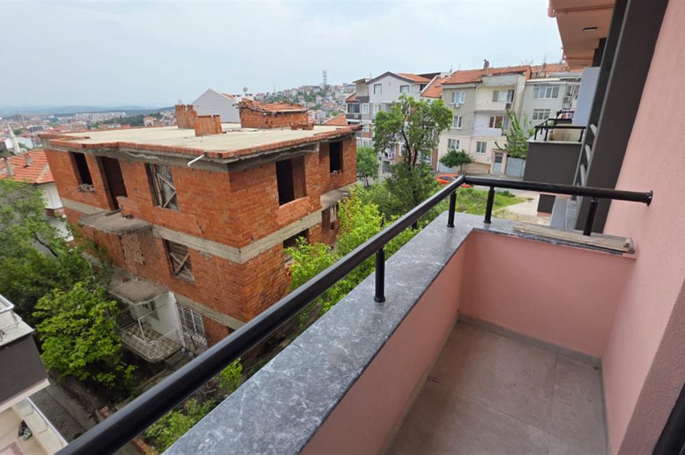 C21 BAL'DN NEF VE MERKEZE YAKIN ARA KAT 1+1 EŞYALI KİRALIK DAİRE