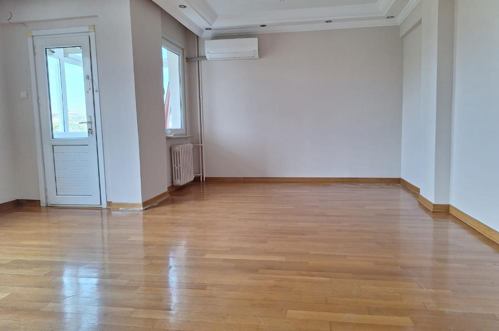 KADIKÖY KOŞUYOLU'NDA SİTE İÇERİSİNDE 3+1
