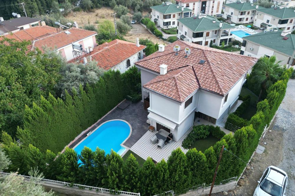 C21 Loca'dan Altınoluk Müstaki 8+1 Havuzlu Villa