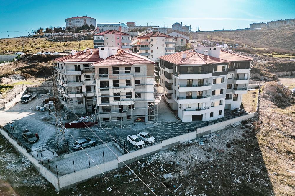 C21 LOCADAN MİNEL LİFE SİTESİ GAZİOSMANPAŞADA SATILIK 2+1 DAİRE