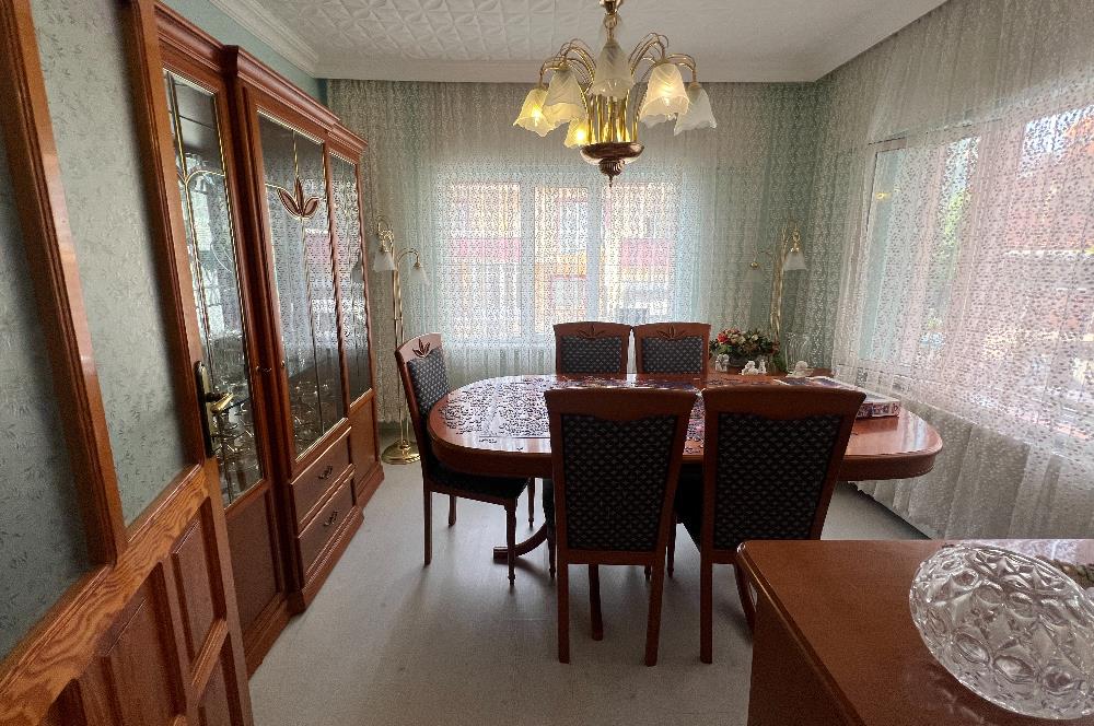 MALTEPE MAH 235 m2 ARSA İÇİNDE İKİ KATLI SATILIK MÜSTAKİL EV