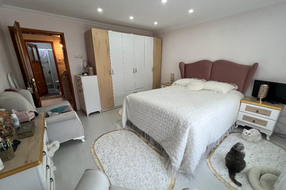 MALTEPE MAH 235 m2 ARSA İÇİNDE İKİ KATLI SATILIK MÜSTAKİL EV