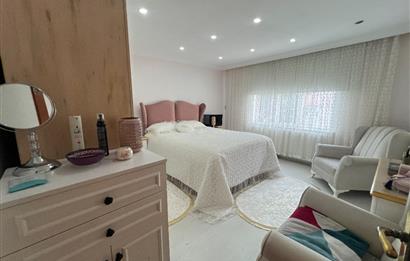MALTEPE MAH 235 m2 ARSA İÇİNDE İKİ KATLI SATILIK MÜSTAKİL EV