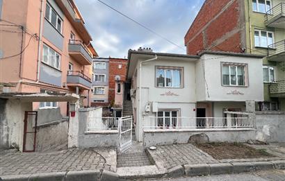 MALTEPE MAH 235 m2 ARSA İÇİNDE İKİ KATLI SATILIK MÜSTAKİL EV
