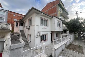 MALTEPE MAH 235 m2 ARSA İÇİNDE İKİ KATLI SATILIK MÜSTAKİL EV