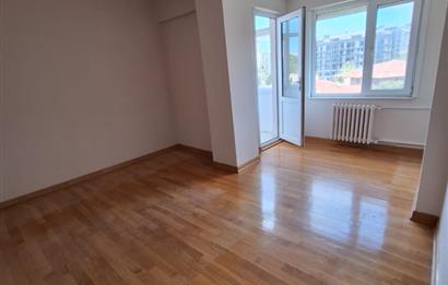 KADIKÖY KOŞUYOLU'NDA SİTE İÇERİSİNDE 3+1
