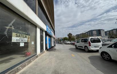 Gıda Çarşısı'nda Yeni alt geçit yanı 3 Katlı Satılık dükkan