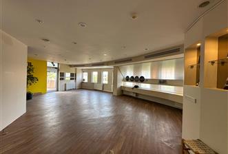 Uskumruköy Büyük Arıköy Sitesinde 2 Katlı Kiralık İş Yeri