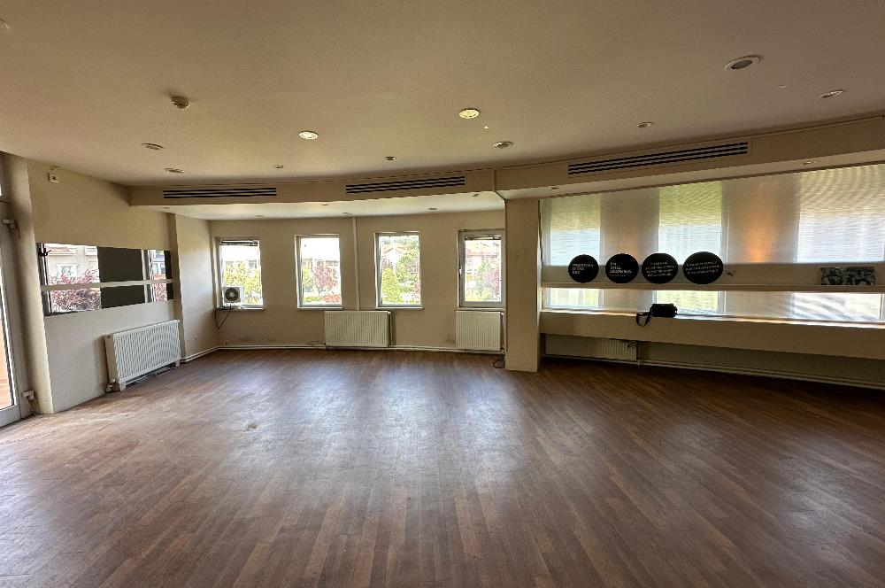Uskumruköy Büyük Arıköy Sitesinde 2 Katlı Kiralık İş Yeri