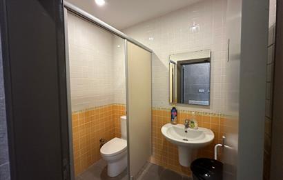 Uskumruköy Büyük Arıköy Sitesinde 2 Katlı Kiralık İş Yeri
