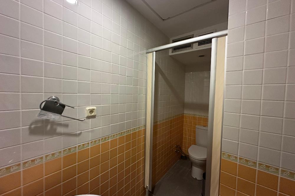 Uskumruköy Büyük Arıköy Sitesinde 2 Katlı Kiralık İş Yeri