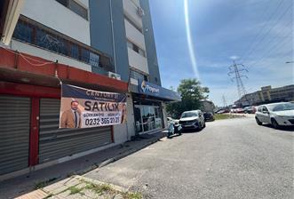 Gıda Çarşısı'nda 3 Katlı,Çift Cepheli Satılık Dükkan