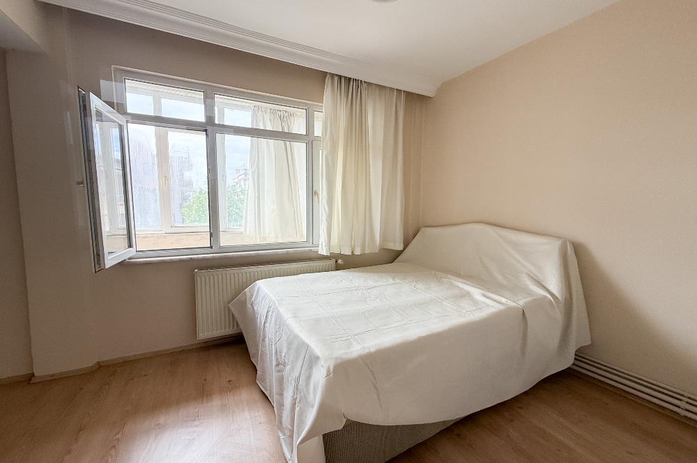 CENTURY 21 BAL GAYRİMENKUL'DEN DEVLET HASTANESİ VE ŞEHİR MERKEZİNE OLDUKÇA YAKIN İÇİ TAMAMEN YENİLENMİŞ,  KAPALI MUTFAKLI  ÇİFT LAVABO ÇİFT BALKONLU GENİŞ FERAH 2+1 