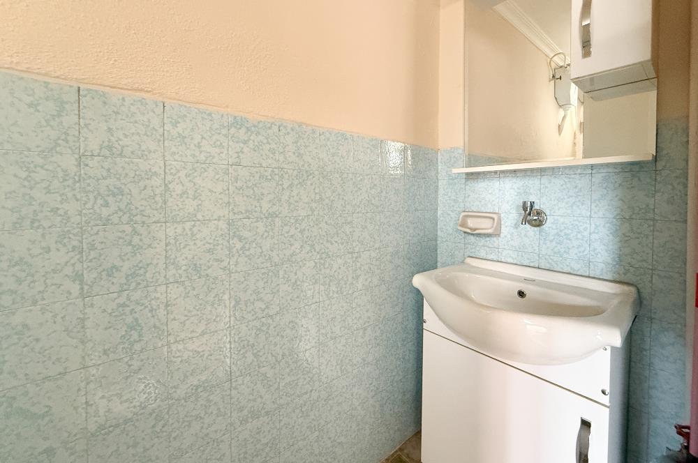 CENTURY 21 BAL GAYRİMENKUL'DEN DEVLET HASTANESİ VE ŞEHİR MERKEZİNE OLDUKÇA YAKIN İÇİ TAMAMEN YENİLENMİŞ,  KAPALI MUTFAKLI  ÇİFT LAVABO ÇİFT BALKONLU GENİŞ FERAH 2+1 