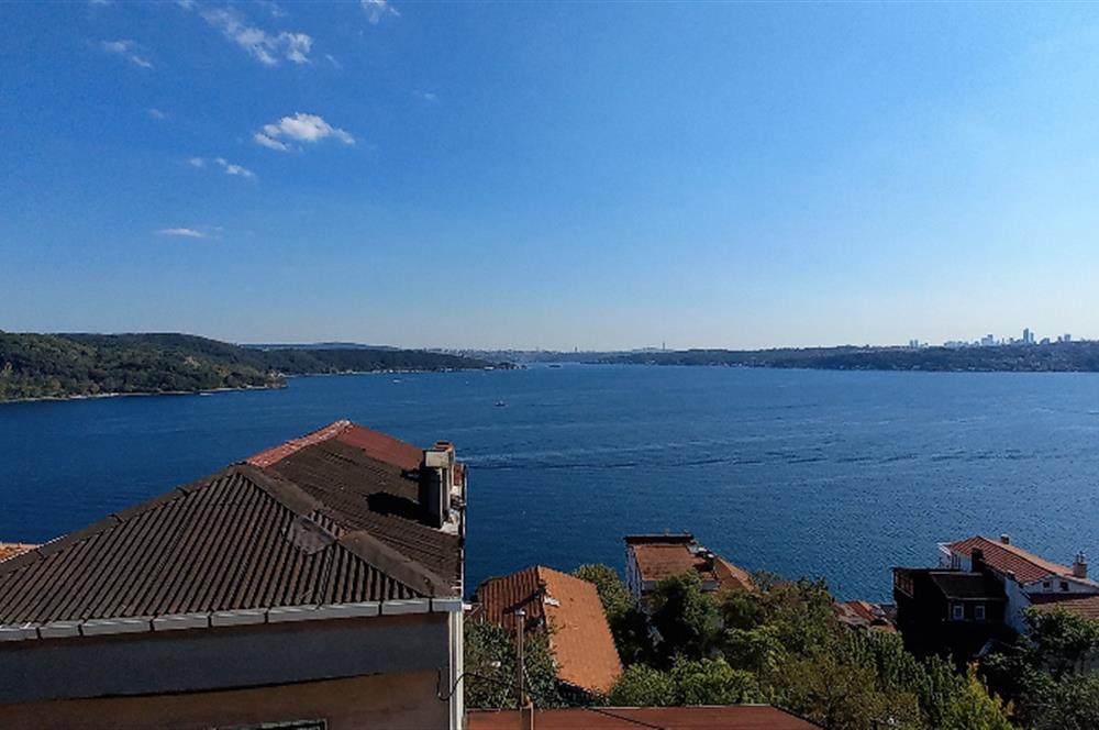 SARIYER YENİMAHALLEDE BOĞAZ MANZARALI MÜSTAKİL 4+2 BAHÇELİ EV