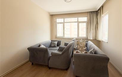CENTURY 21 BAL GAYRİMENKUL'DEN DEVLET HASTANESİ VE ŞEHİR MERKEZİNE OLDUKÇA YAKIN İÇİ TAMAMEN YENİLENMİŞ,  KAPALI MUTFAKLI  ÇİFT LAVABO ÇİFT BALKONLU GENİŞ FERAH 2+1 