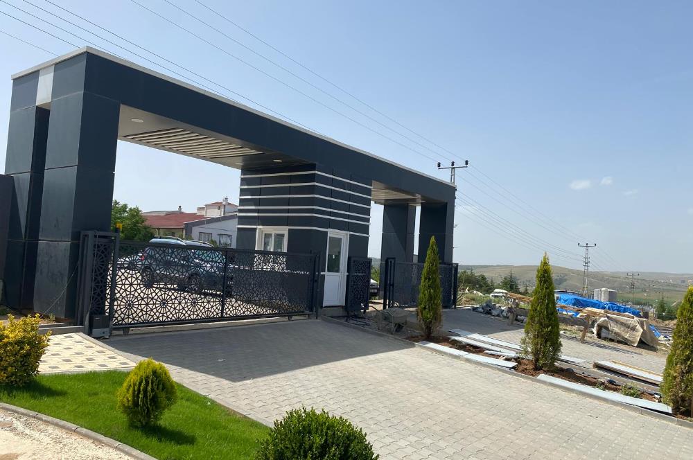 SİTE İÇERİSİNDE 7/24 GÜVENLİK 3+1 MÜSTAKİL ŞÖMİNELİ VİLLA