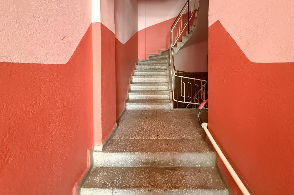 CENTURY 21 BAL GAYRİMENKUL'DEN DEVLET HASTANESİ VE ŞEHİR MERKEZİNE OLDUKÇA YAKIN İÇİ TAMAMEN YENİLENMİŞ,  KAPALI MUTFAKLI  ÇİFT LAVABO ÇİFT BALKONLU GENİŞ FERAH 2+1 
