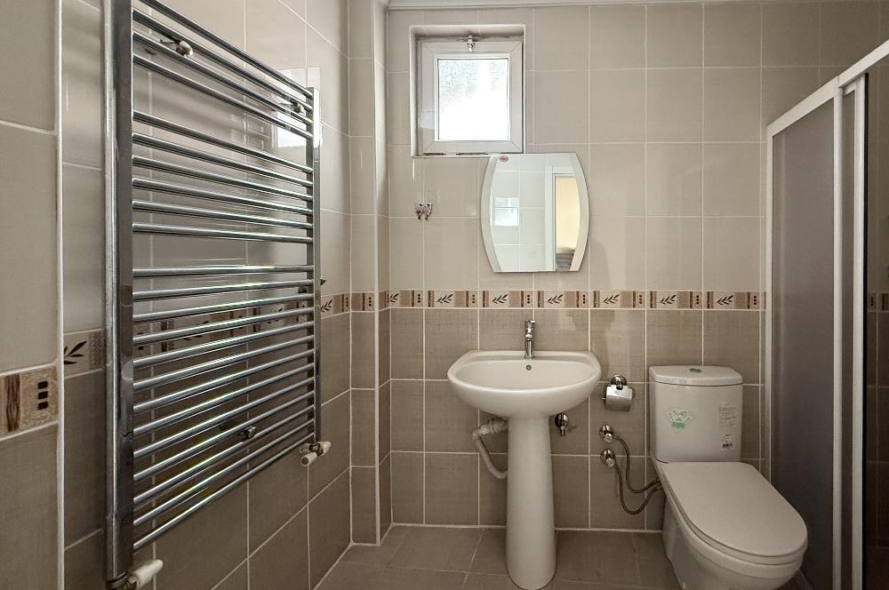 CENTURY 21 BAL GAYRİMENKUL'DEN DEVLET HASTANESİ VE ŞEHİR MERKEZİNE OLDUKÇA YAKIN İÇİ TAMAMEN YENİLENMİŞ,  KAPALI MUTFAKLI  ÇİFT LAVABO ÇİFT BALKONLU GENİŞ FERAH 2+1 