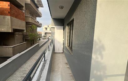 CENTURY 21 BAL'DAN  HASAN BASRİ CANTAY MAHALLESİNDE 2+1 SATILIK DAİRE