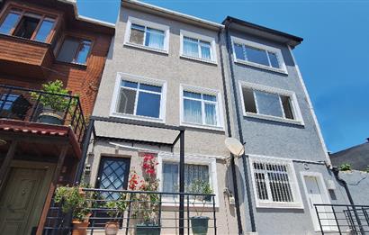 SARIYER YENİMAHALLEDE BOĞAZ MANZARALI MÜSTAKİL 4+2 BAHÇELİ EV