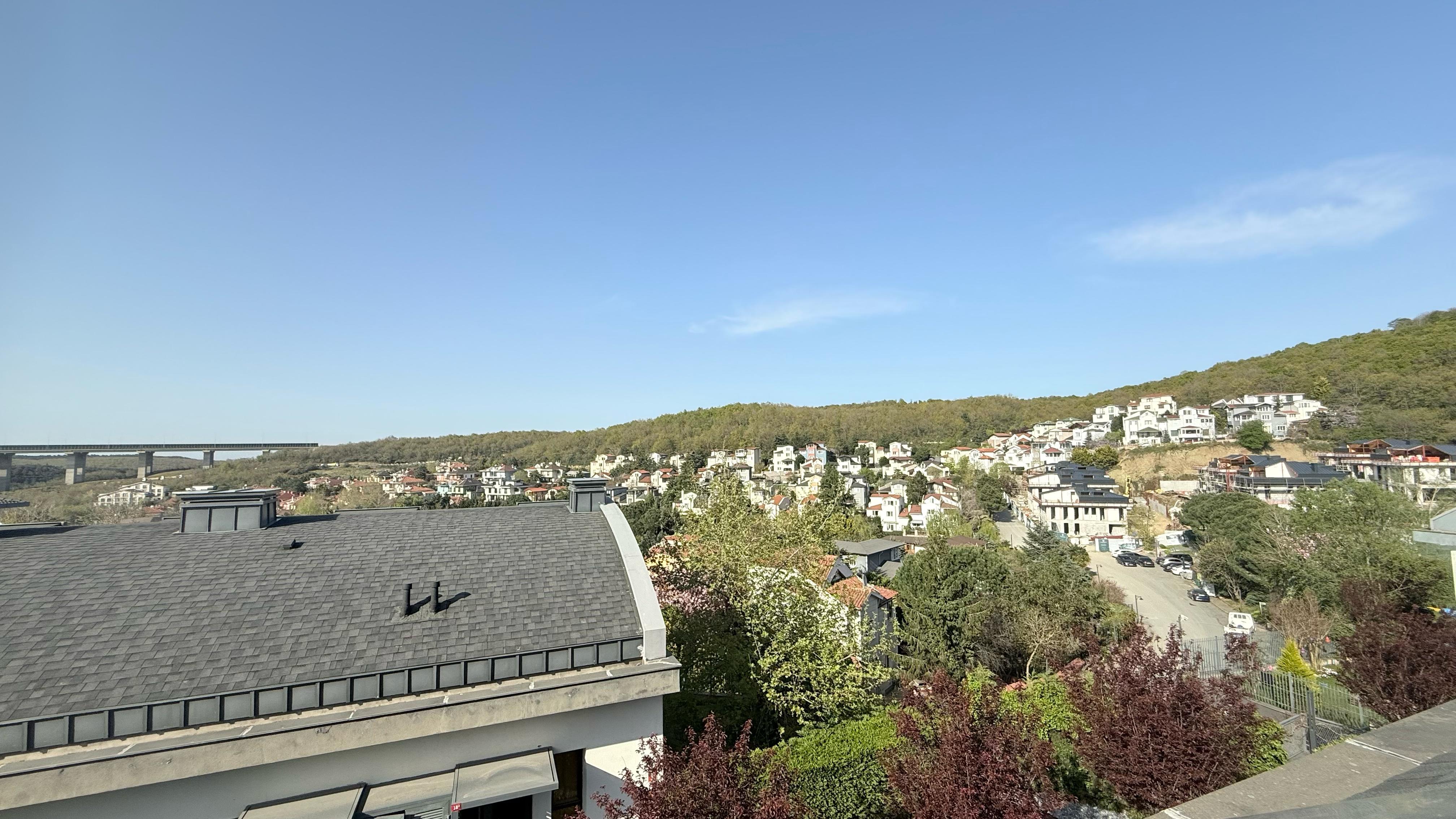 Zekeriyaköy Terrace Hayat Sitesinde Satılık Köşe Tripleks Villa