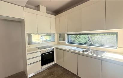 Zekeriyaköy Terrace Hayat Sitesinde Satılık Köşe Tripleks Villa