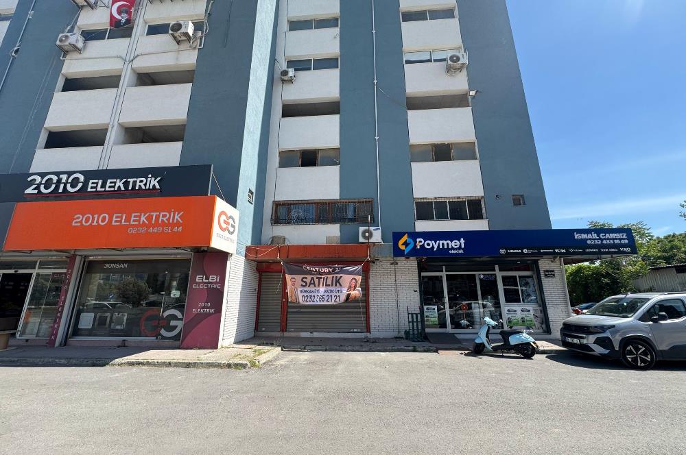 Gıda Çarşısı'nda 3 Katlı,Çift Cepheli Satılık Dükkan