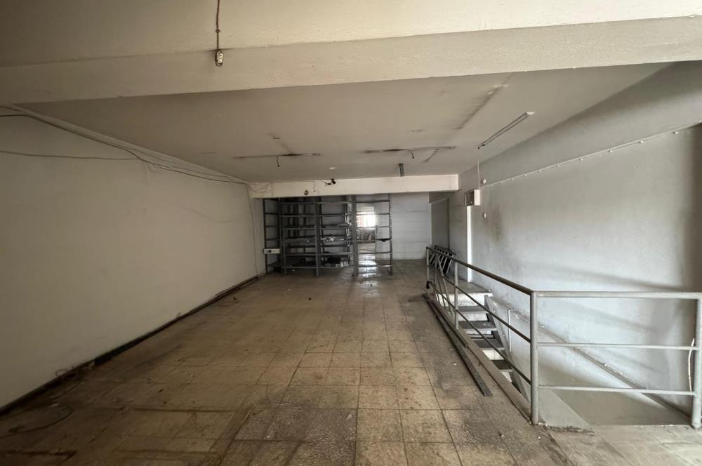 Gıda Çarşısı'nın Kalbinde Yol Cepheli 3 katlı Satılık Dükkan 