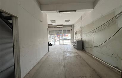 Gıda Çarşısı'nın Kalbinde Yol Cepheli 3 katlı Satılık Dükkan 