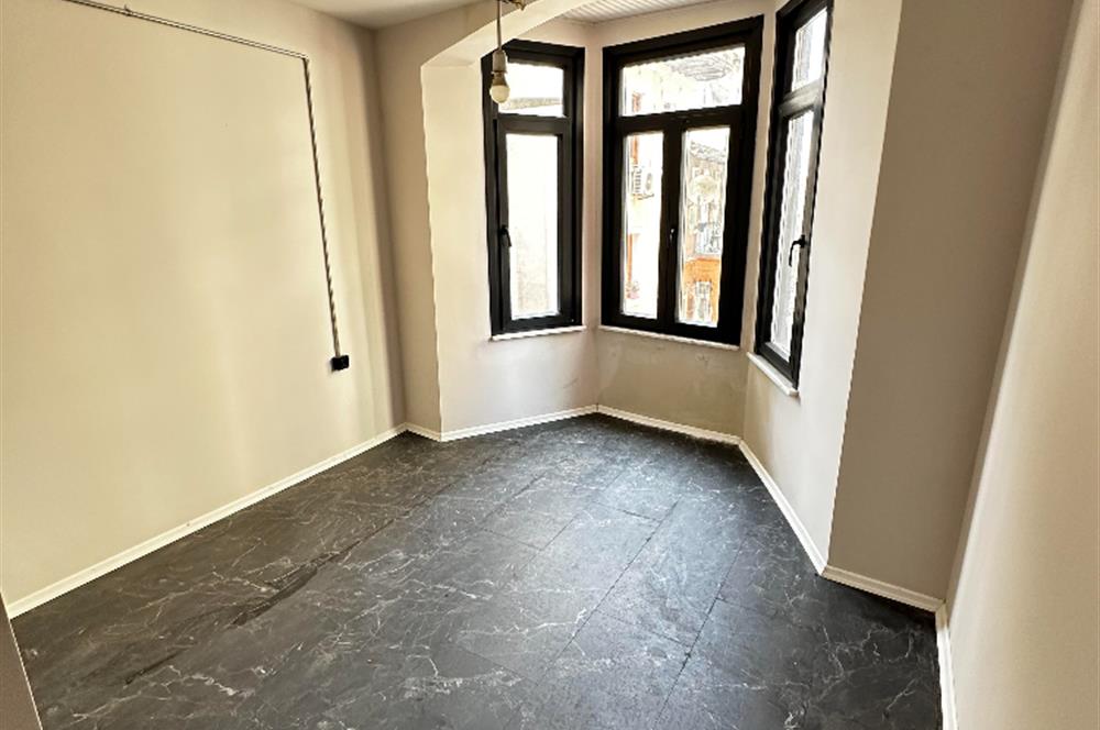 YENİ TADİLATLI AIRBNB İÇİN UYGUN 5 KATLI SATILIK BİNA