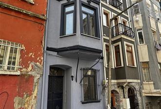 YENİ TADİLATLI AIRBNB İÇİN UYGUN 5 KATLI SATILIK BİNA
