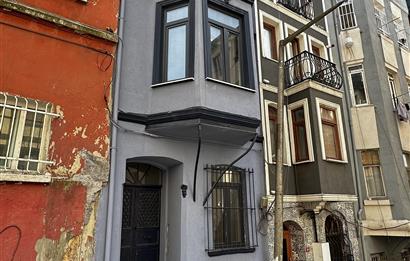 YENİ TADİLATLI AIRBNB İÇİN UYGUN 5 KATLI SATILIK BİNA