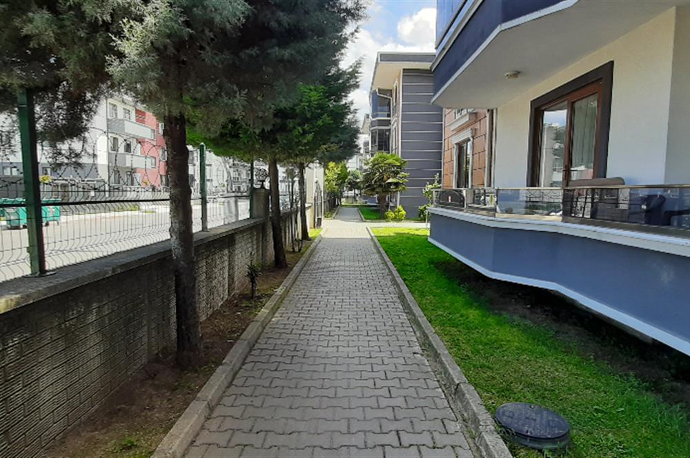 SAKARYA TEPEKUM YENİ STADA YAKIN 3+1 SATILIK SİTE İÇİNDE DAİRE