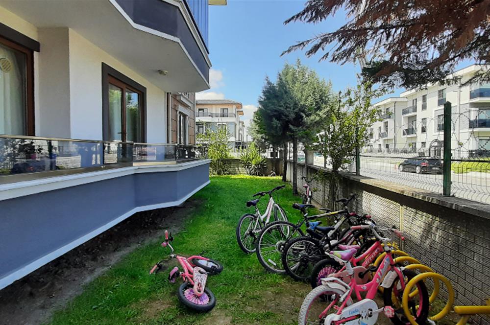 SAKARYA TEPEKUM YENİ STADA YAKIN 3+1 SATILIK SİTE İÇİNDE DAİRE