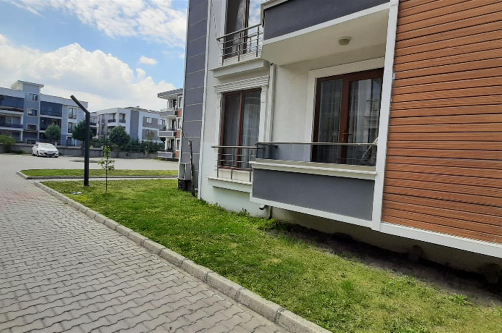 SAKARYA TEPEKUM YENİ STADA YAKIN 3+1 SATILIK SİTE İÇİNDE DAİRE