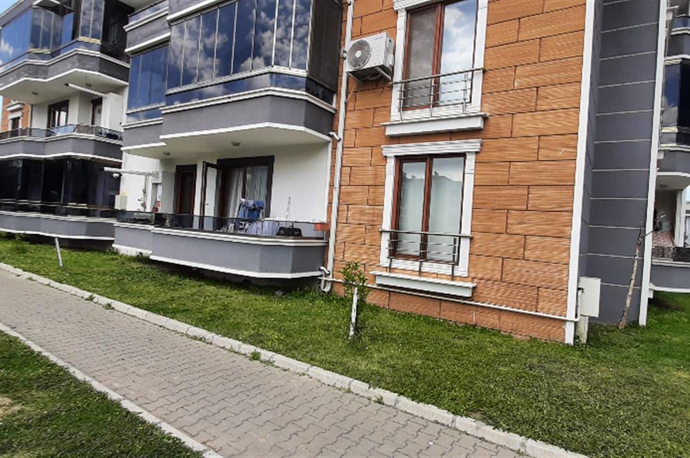 SAKARYA TEPEKUM YENİ STADA YAKIN 3+1 SATILIK SİTE İÇİNDE DAİRE