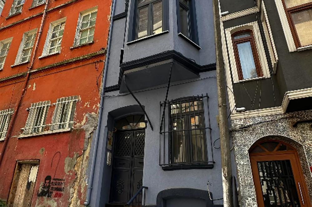 YENİ TADİLATLI AIRBNB İÇİN UYGUN 5 KATLI SATILIK BİNA