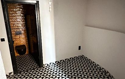 YENİ TADİLATLI AIRBNB İÇİN UYGUN 5 KATLI SATILIK BİNA
