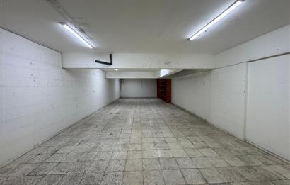 Gıda Çarşısı'nın Kalbinde Park Cepheli 3 katlı Satılık Dükkan