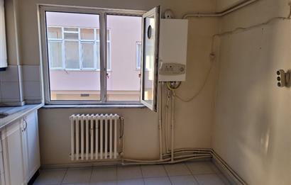 CENTURY21 BAL'DAN BAHÇELİEVLER'DE KİRALIK 2+1 GENİŞ DAİRE