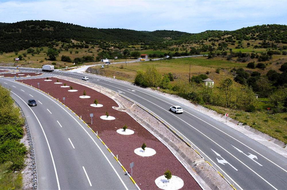 C21 MY MADRA DAN ANA ASFALTDA TİCARİ KULLANIMA UYGUN 9331 M2..