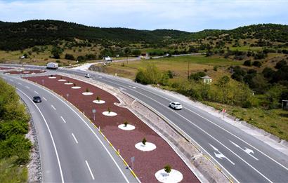 C21 MY MADRA DAN ANA ASFALTDA TİCARİ KULLANIMA UYGUN 9331 M2..