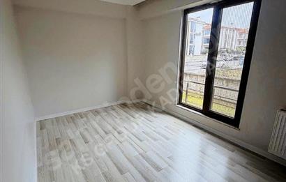 SAKARYA TEPEKUM YENİ STADA YAKIN 3+1 SATILIK SİTE İÇİNDE DAİRE