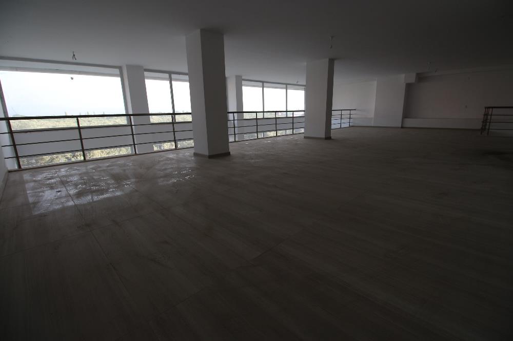 C21 MY MADRA EDREMİTTE 353 M2 AVM YANINDA KİRALIK 3 KATLI DÜKKAN