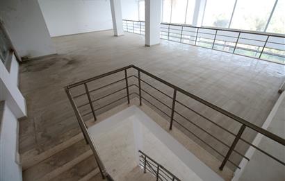 C21 MY MADRA EDREMİTTE 353 M2 AVM YANINDA KİRALIK 3 KATLI DÜKKAN