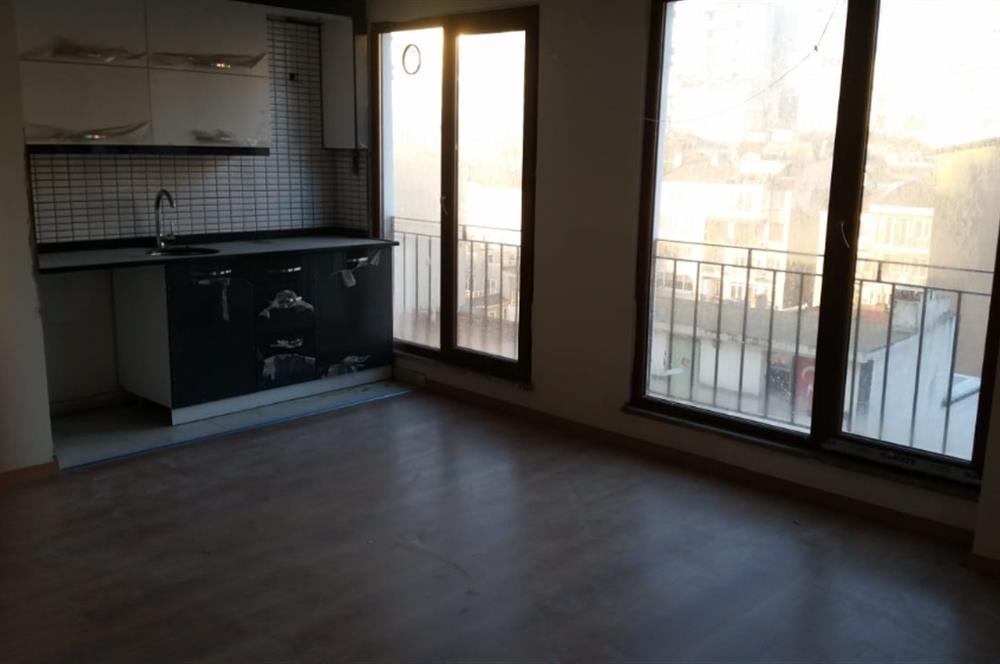 GÜMÜŞSUYU MAHALLESİNDE YENİ BİNADA SATILIK 1+1 DAİRE